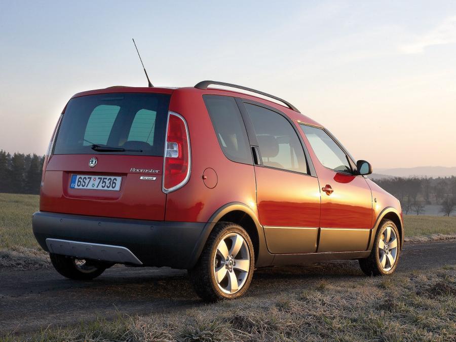  Skoda Roomster Scout 2007 года  (фото 21 из 40)